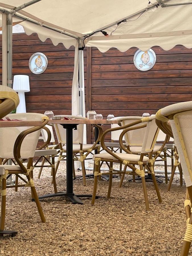 Logis Hotel Restaurant Le Monarque Blois Esterno foto
