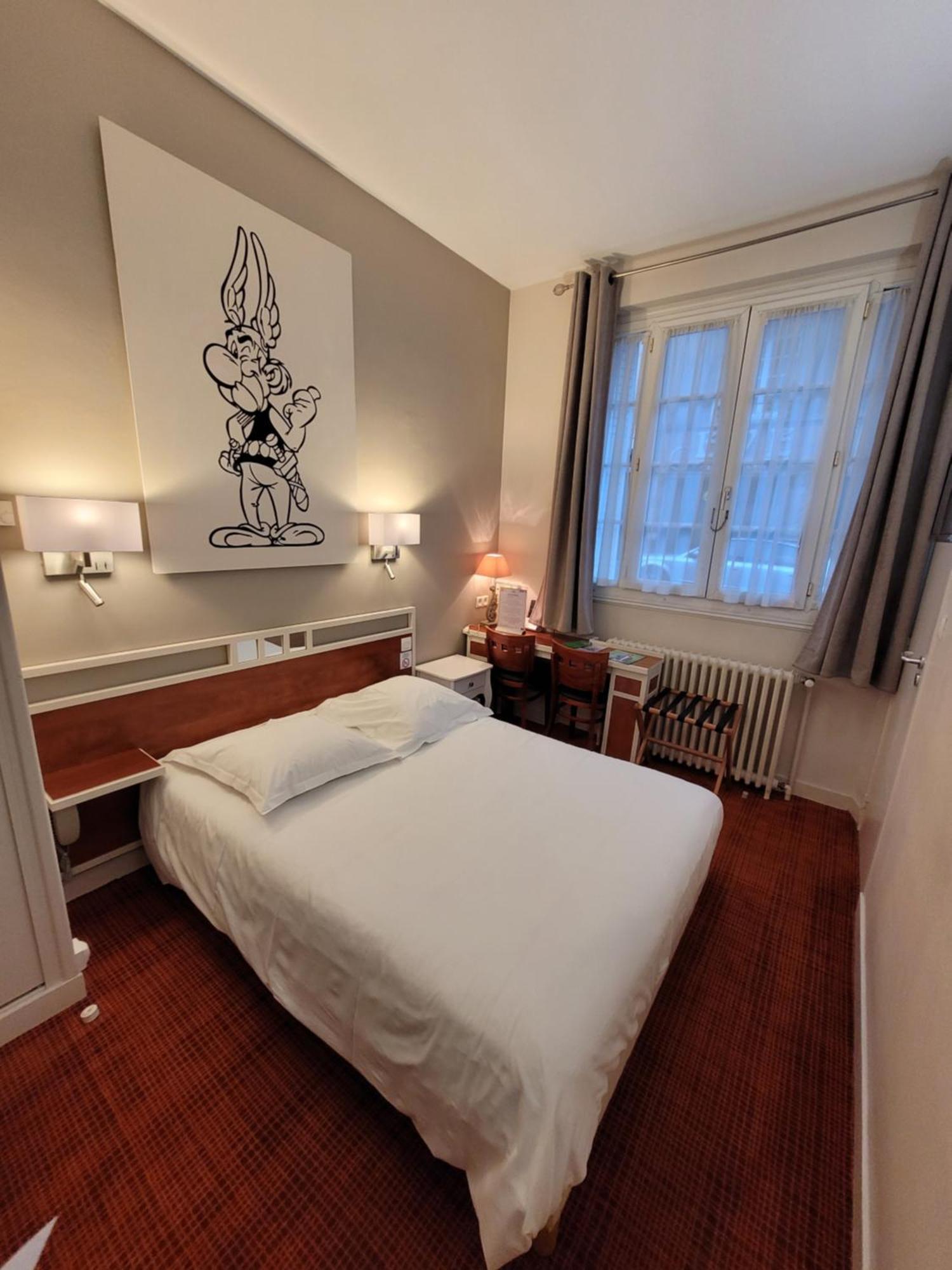 Logis Hotel Restaurant Le Monarque Blois Esterno foto