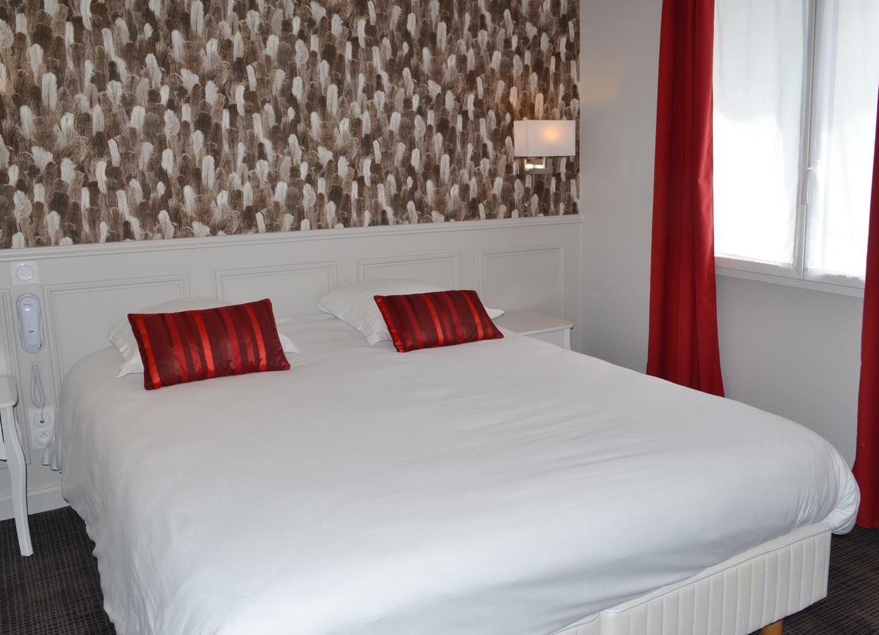 Logis Hotel Restaurant Le Monarque Blois Esterno foto