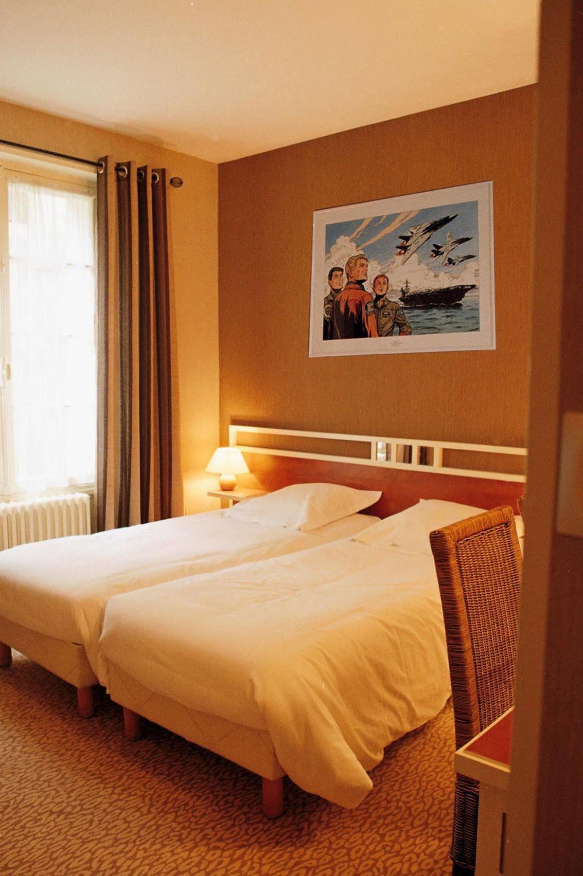Logis Hotel Restaurant Le Monarque Blois Esterno foto